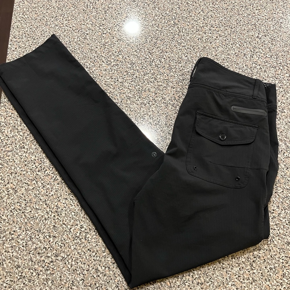 Men’s Lululemon city jogger pants. medium